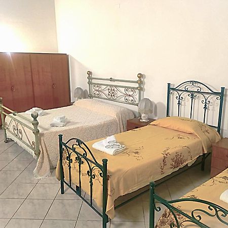 Palazzo Barone Muzio Apartment ปาแลร์โม ภายนอก รูปภาพ